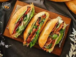 Hình ảnh Bánh mì Pate Xá xíu