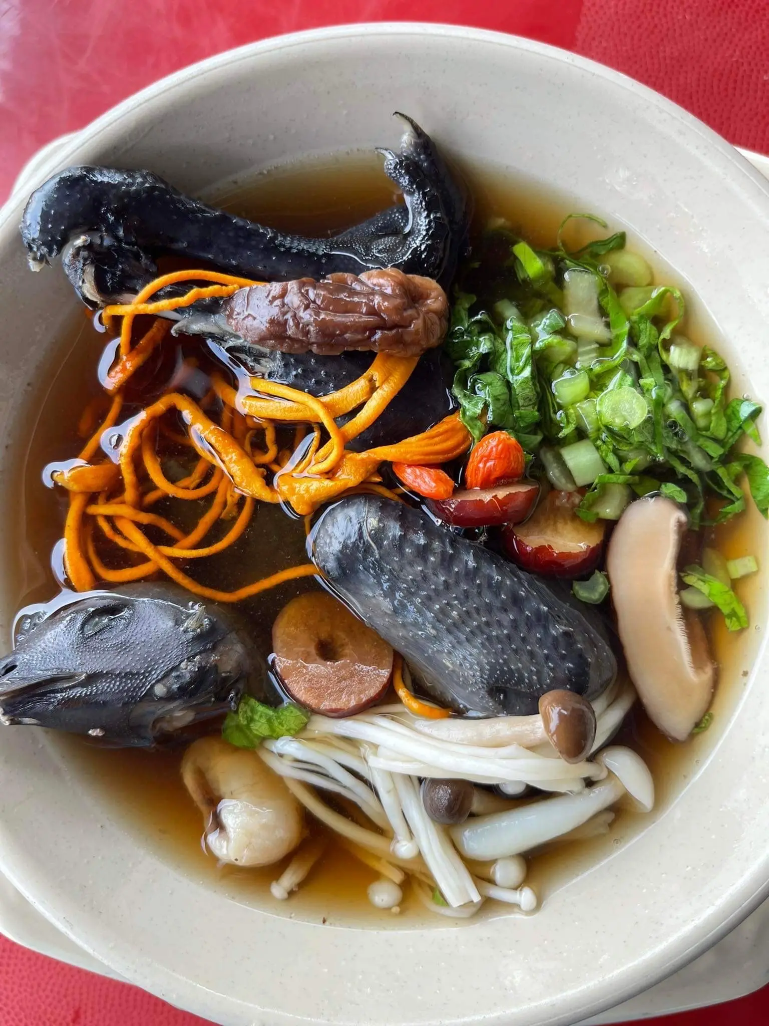 Hình ảnh Gà ác hầm nhân sâm(nửa con gà)