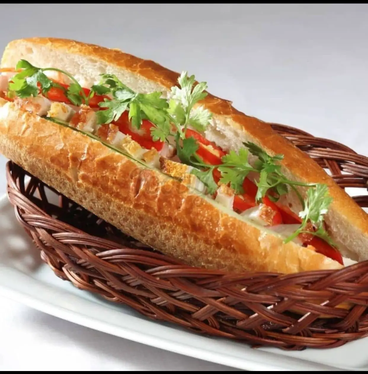 Hình ảnh Bánh Mì Heo Quay