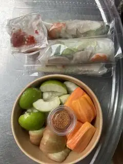 Hình ảnh Combo C( 2 gỏi cuốn +3 trái cây)