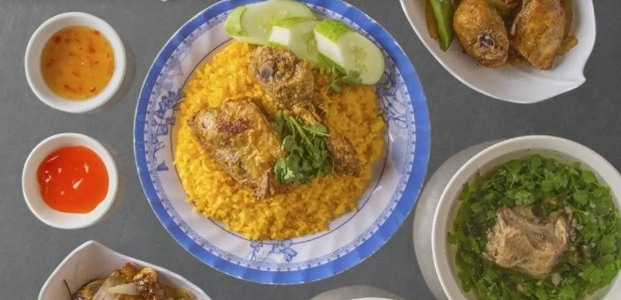 Hình ảnh Cơm Gà Xối Mỡ & Gà Chiên Nước Mắm - Minh Phụng 