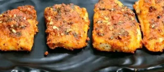 Hình ảnh cơm + cá phi lê chiên giòn