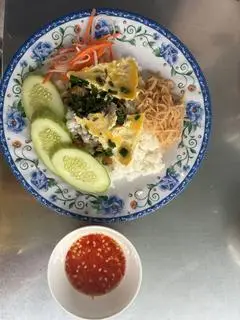 Hình ảnh Cơm tấm bì chả