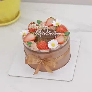Hình ảnh Bánh Mousse Socola Decor Dâu Tây Sz12