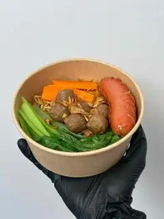 Hình ảnh Mì trộn xúc xích + bò viên