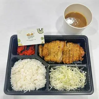 Hình ảnh Cơm cà ri Nhật heo chiên xù