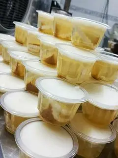 Hình ảnh rau câu dừa dẻo hũ nhân flan 