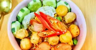 Hình ảnh Mỳ trộn tôm bò viên  