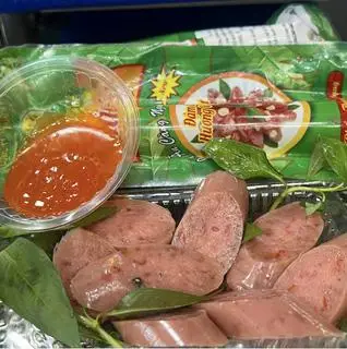 Hình ảnh Nem chua đặc biệt ( 8 miếng to )