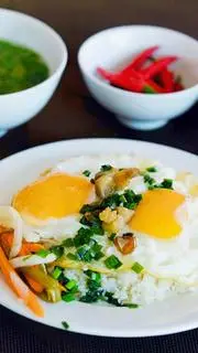 Hình ảnh Cơm trứng ốp la