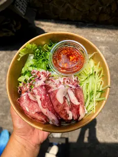 Hình ảnh Bún mực sa tế