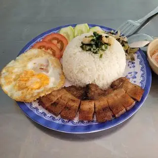 Hình ảnh Cơm Tấm Ba Rọi + Trứng Ốp La