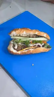 Hình ảnh Bánh mì bào ngư vịt tiềm Malaysia chay