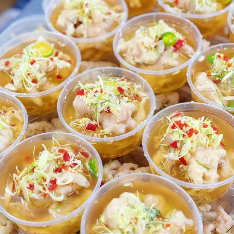 Hình ảnh Chân Gà Xả Tắc Rút Xương (5-6Chân) + Sốt Chấm
