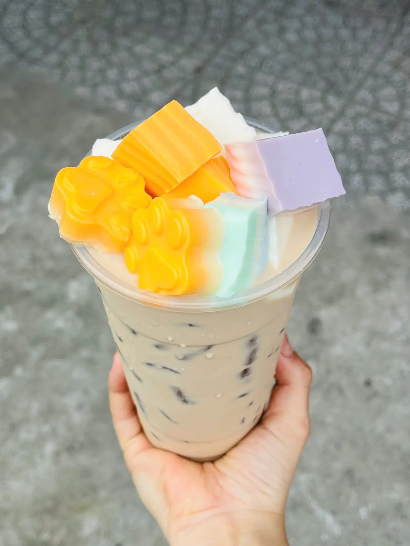 Hình ảnh trà sữa siêu khúc bạch -700ml 