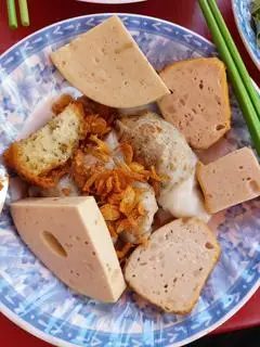 Hình ảnh Bánh ướt chả quế