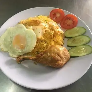 Hình ảnh cơm chiên đùi gà nhỏ trứng ốp la