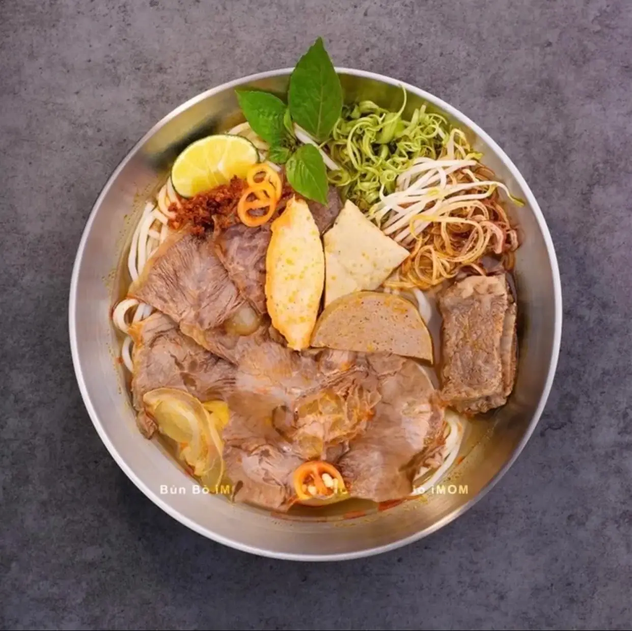 Hình ảnh Bún bò Đặc biệt (Full Topping)
