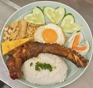 Hình ảnh cơm tấm sườn cọng bì chả ốp la