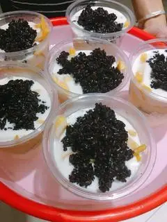 Hình ảnh sữa chua nếp cẩm trân châu thạch 