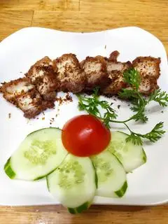 Hình ảnh Cơm Ba Rọi Chiên Sả