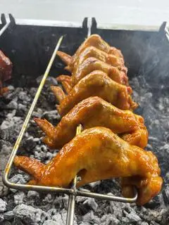 Hình ảnh cánh gà nướng than hồng