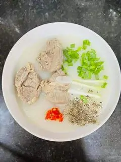 Hình ảnh 1 Cháo Sườn + 1 Ly Hồng Trà