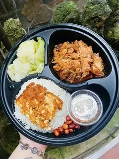 Hình ảnh Cơm Sườn Sụn Sốt Mặn Ngọt