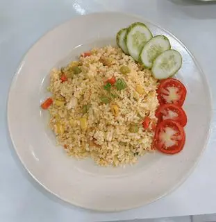 Hình ảnh Cơm chiên dương châu chay