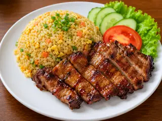 Hình ảnh Cơm Rang Thịt Nướng Xá Xíu
