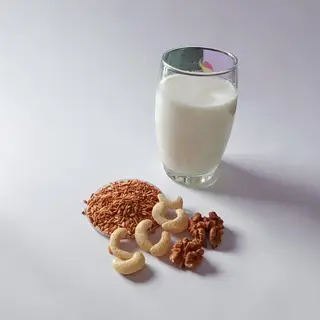 Hình ảnh Hạt điều+ óc chó+ gạo rang 