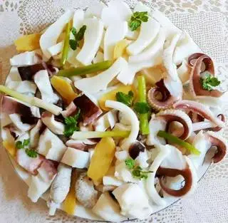 Hình ảnh Mực hấp hành gừng