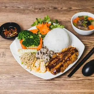 Hình ảnh Cơm thịt chiên xù sốt Hàn Quốc