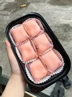 Hình ảnh BÁNH CREPE DÂU TÂY NGỌT NGỌT CHUA CHUA
