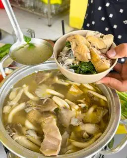 Hình ảnh Lẩu Gà Lá É (6 người)