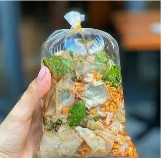 Hình ảnh Phơi sương trộn tỏi - cay sa tế