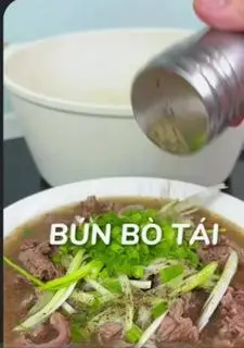Hình ảnh Bún bò tái chả