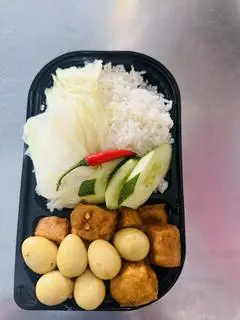 Hình ảnh Đậu hủ kho trứng cút 