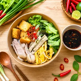 Hình ảnh Bún nước tương thịt heo - chả ớt xiêm xanh