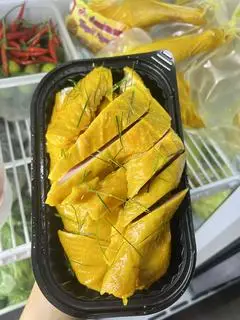 Hình ảnh Nữa con gà (chặt sẵn)