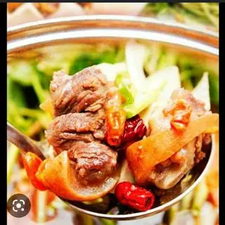 Hình ảnh Lẩu bò thập cẩm đặc biệt lớn 