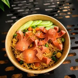 Hình ảnh Mì trộn xúc xích