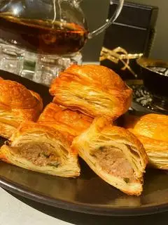 Hình ảnh Hộp 4 bánh Patechaud 