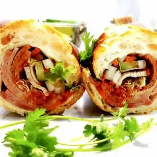 Hình ảnh Bánh mì Sài Gòn đặc biệt