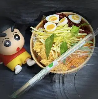 Hình ảnh Bánh tráng trộn khô - trứng cút