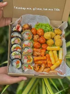 Hình ảnh Kimbap mix - gà mix - tok mix