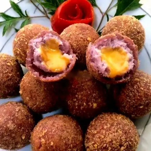 Hình ảnh Khoai Môn Lệ Phố