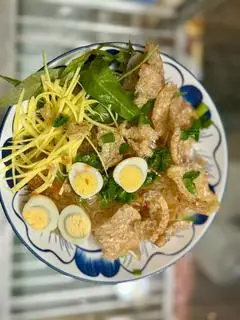 Hình ảnh Bánh Tráng Dẻo Trộn Da Heo Giòn