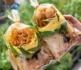 Hình ảnh bánh tráng tự trộn trứng gà