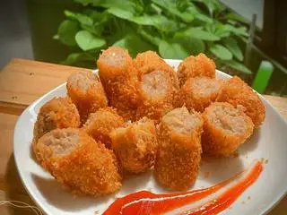 Hình ảnh nem chua thêm